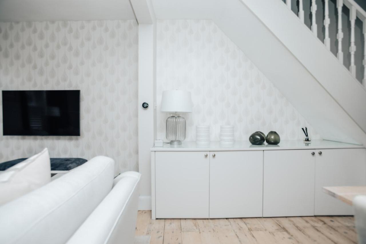 The Dragonfly - Central 2 Bedroom House Henley-on-Thames Exterior photo